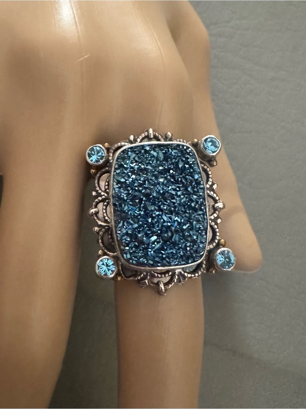 Mars & Valentine statement ring - Picture 3 of 13